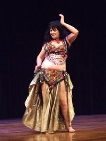 Rhea dancing at Belly Dance Magic 2007 with Jason Sage and Ian Hesford of Telesma #478