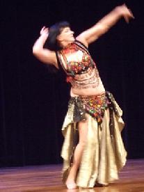 Rhea dancing at Belly Dance Magic 2007 with Jason Sage and Ian Hesford of Telesma #481