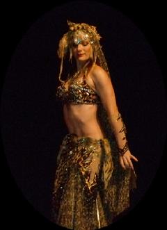 Melina in Gypsy splendor at Belly Dance Magic 2007 469B