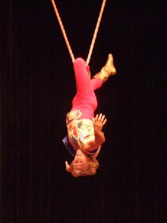 Sacha Alexandre Pavlata performs his amazing Cloud Swing at Belly Dance Magic 2007 1