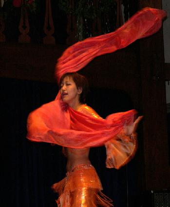 Kaoru's lovely veil dance at MayFaire 2006 b