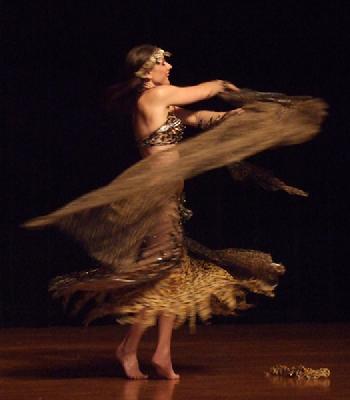 Melina in Gypsy splendor at Belly Dance Magic 2007 212R