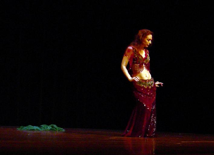 Piper's Classic Cabaret dance at Belly Dance Magic 2007 308D